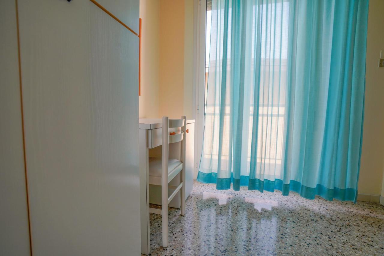 Hotel Mondial Rimini Eksteriør bilde