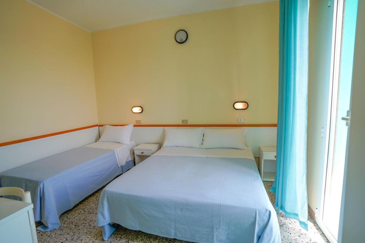 Hotel Mondial Rimini Eksteriør bilde