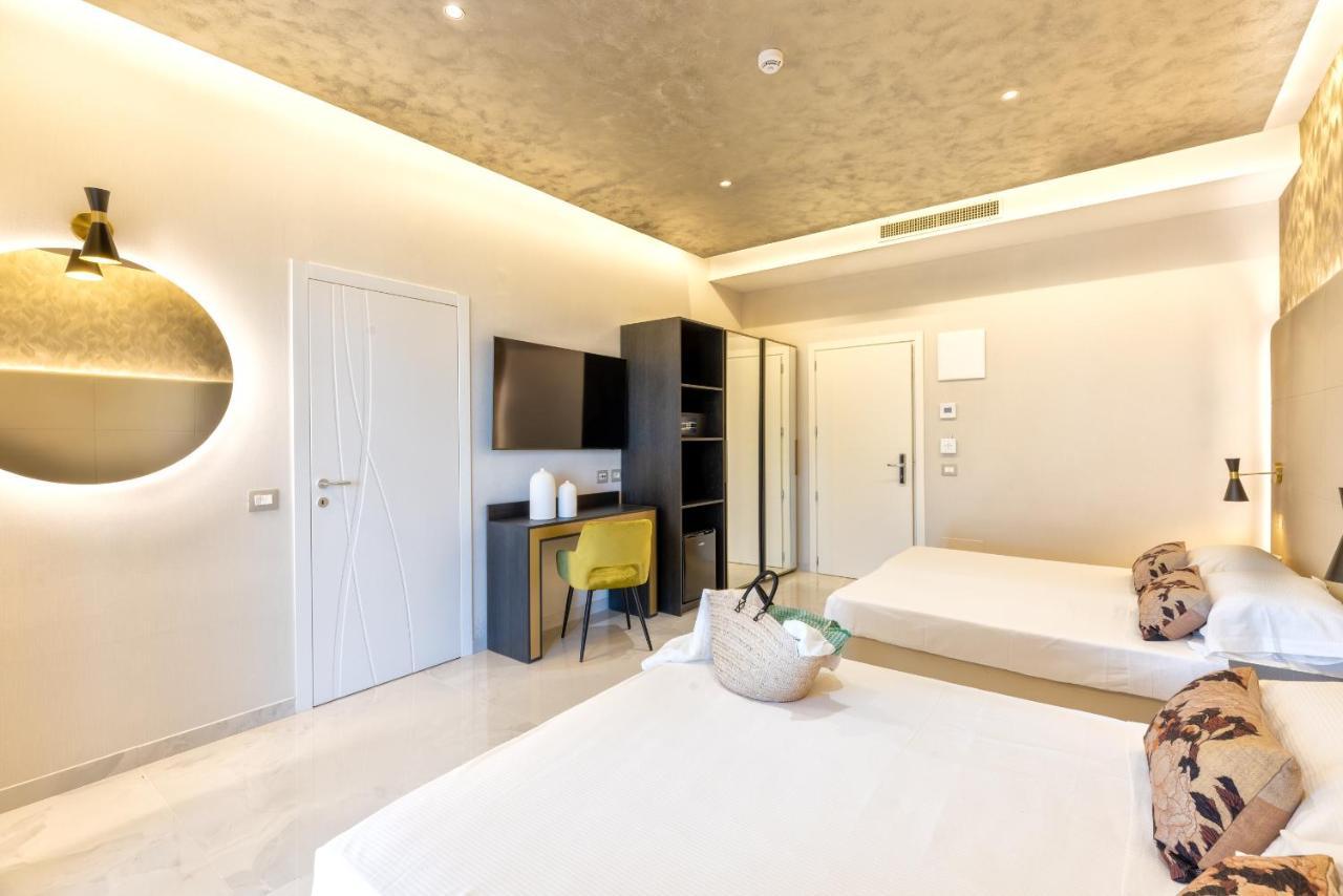 Hotel Mondial Rimini Eksteriør bilde