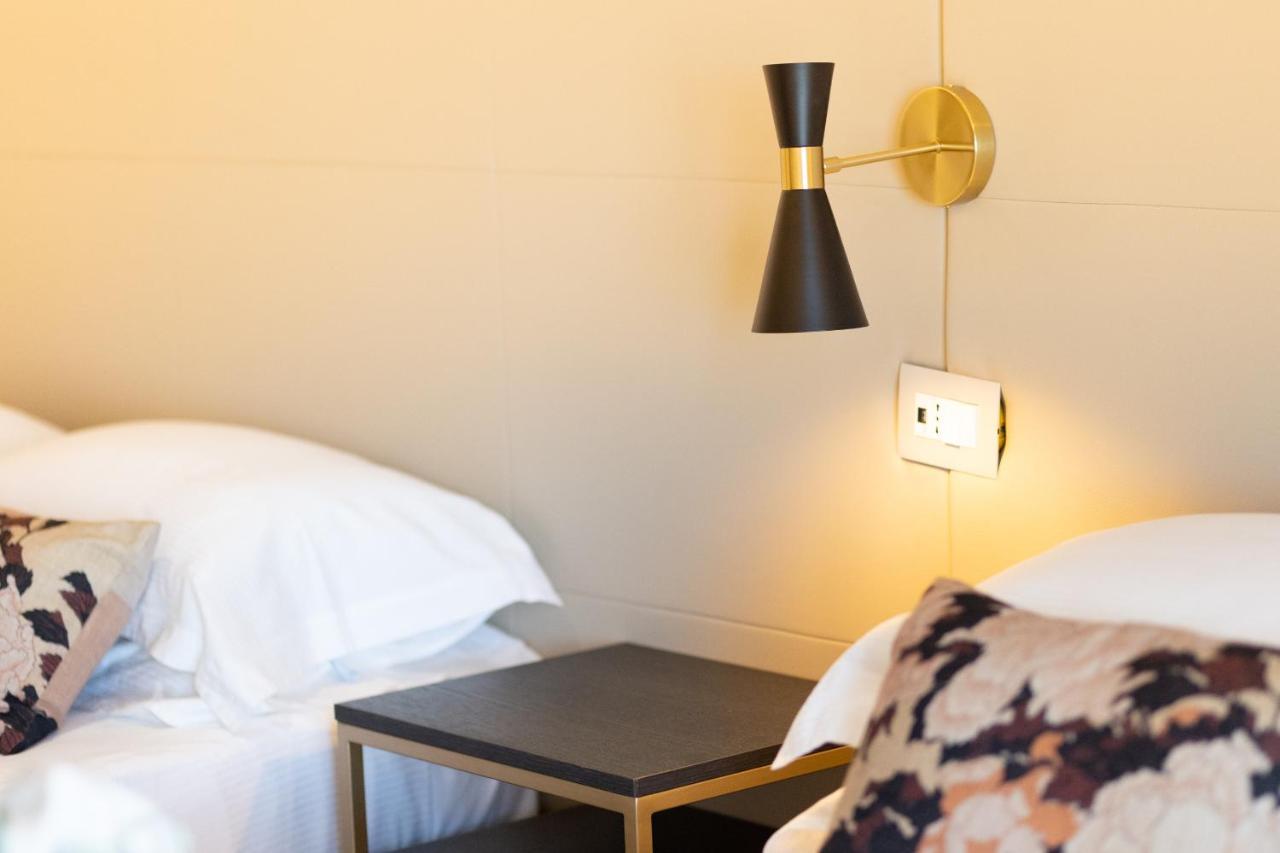 Hotel Mondial Rimini Eksteriør bilde