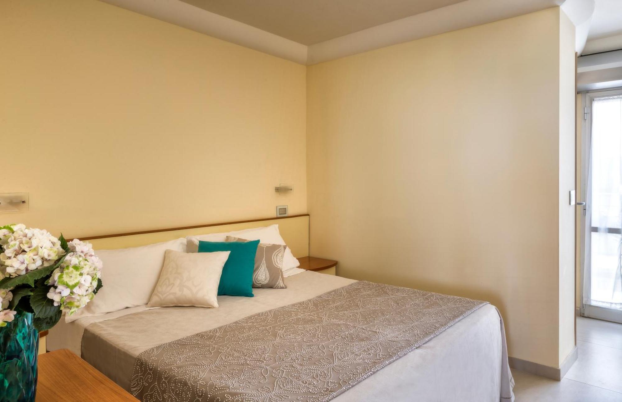 Hotel Mondial Rimini Eksteriør bilde