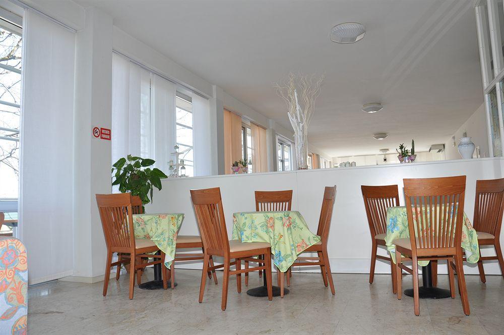 Hotel Mondial Rimini Eksteriør bilde