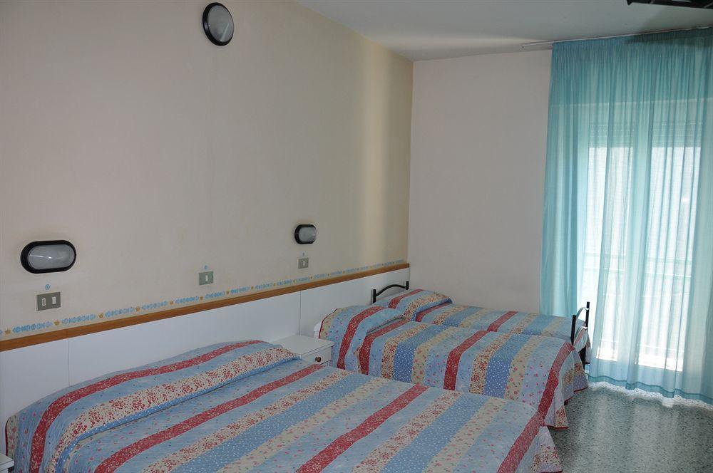 Hotel Mondial Rimini Eksteriør bilde
