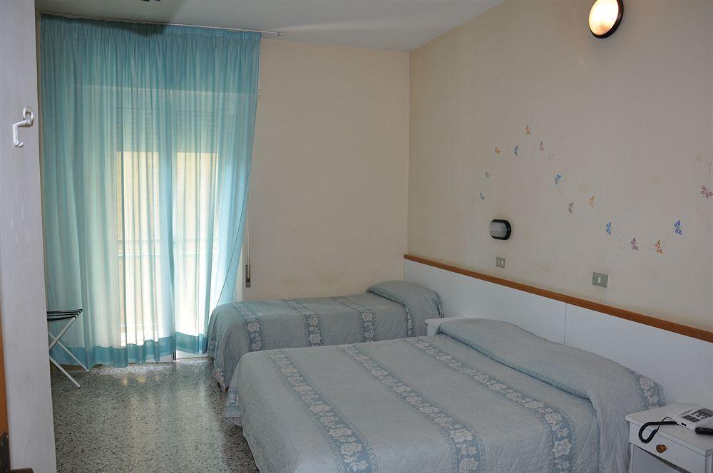 Hotel Mondial Rimini Eksteriør bilde